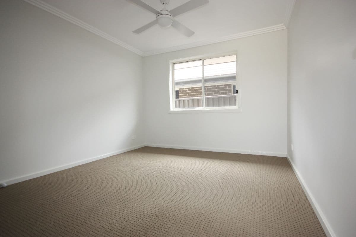 9 Crank Place, Elderslie - Thumbnail 5