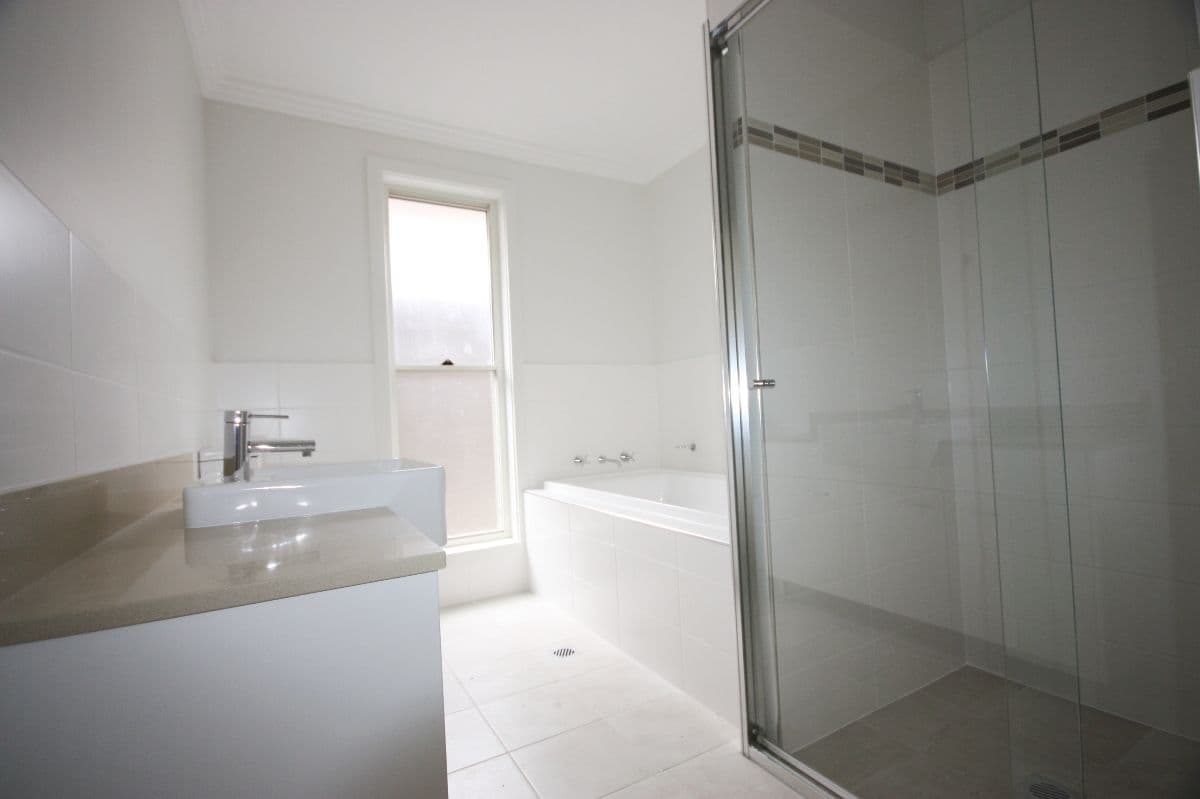 9 Crank Place, Elderslie - Thumbnail 8