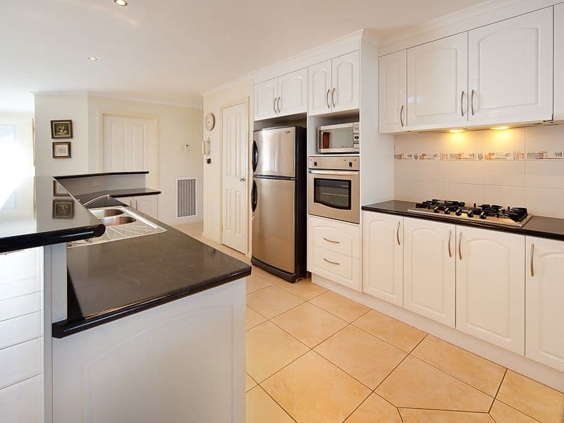 23 Kurrajong Crescent, West Albury - Thumbnail 3