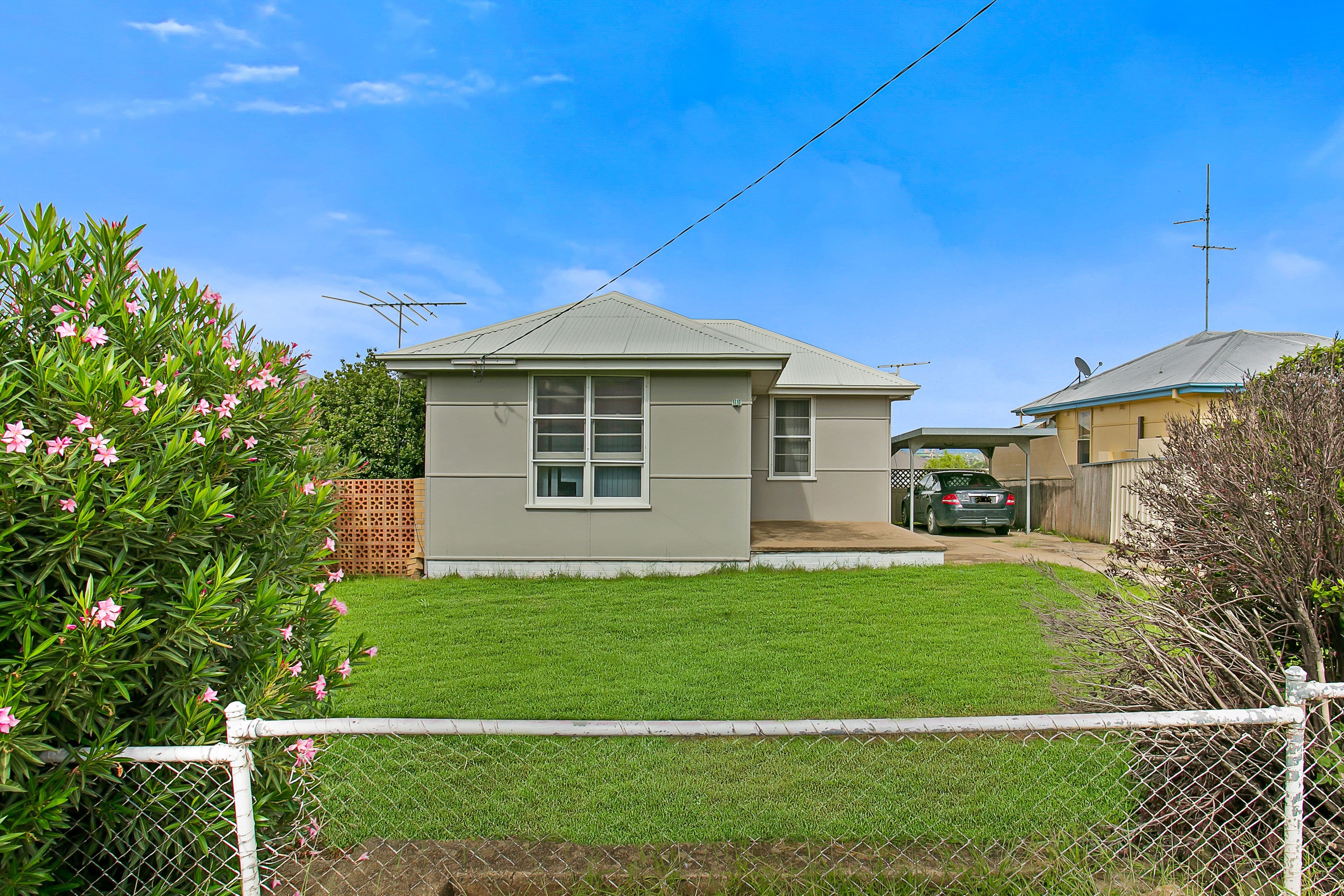 17 Peel Street, Tamworth NSW 2340, Tamworth - Image 1
