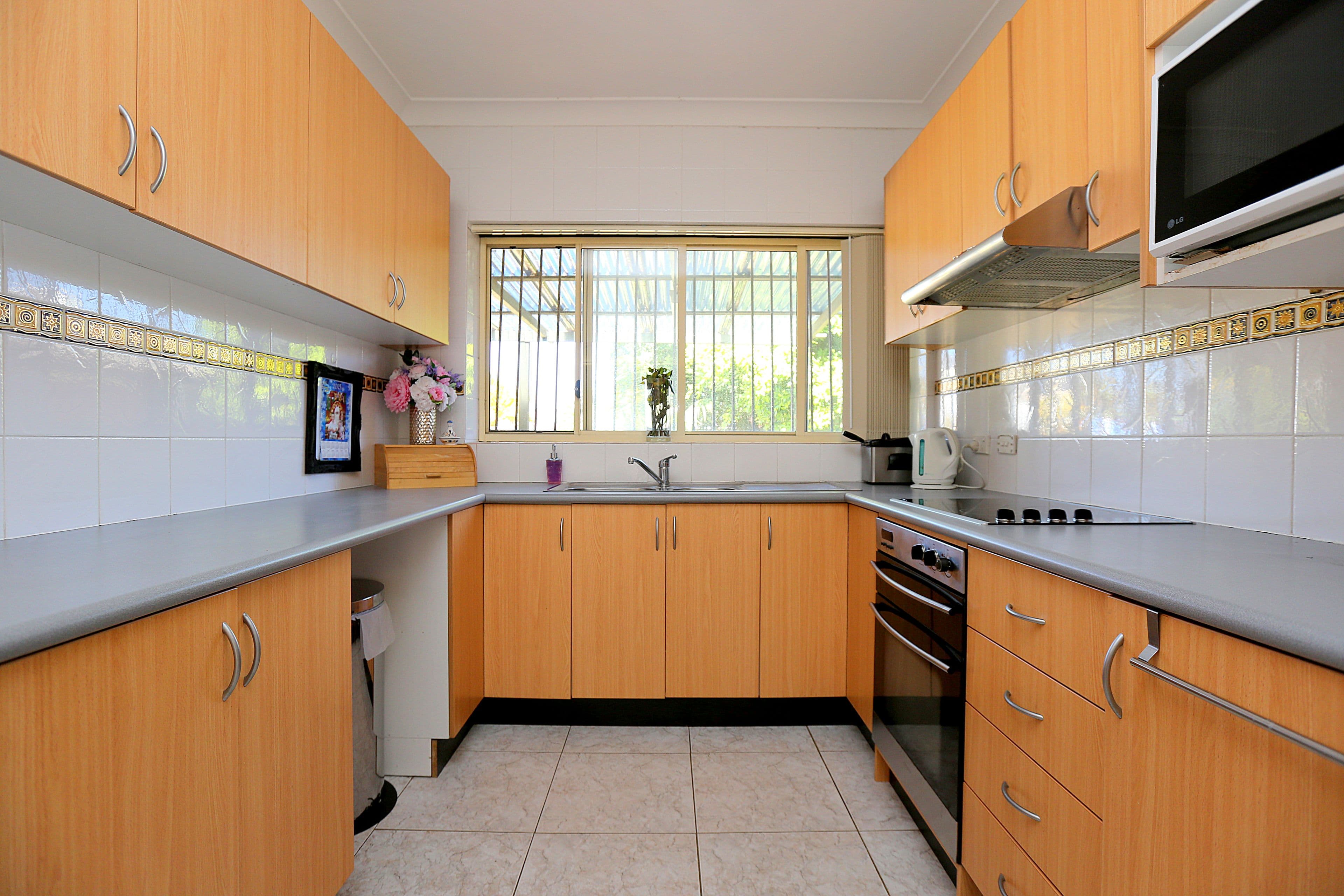 45 Wendy Avenue, Georges Hall - Thumbnail 3