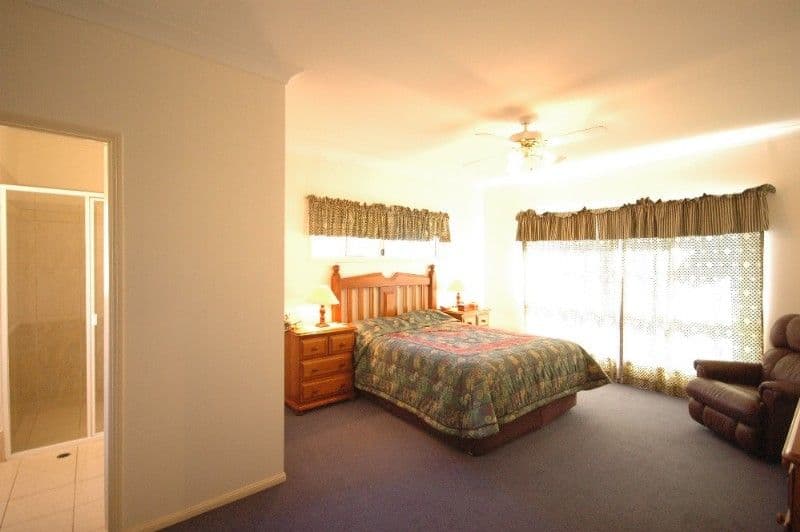 5 John Trousdell Court, COTSWOLD HILLS QLD 4350, Cotswold Hills - Thumbnail 5