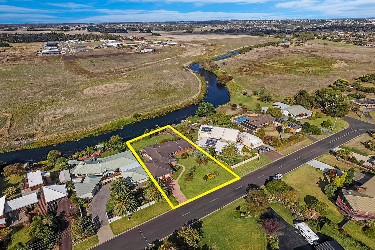 28 Manuka Drive, Warrnambool VIC 3280, Warrnambool - Thumbnail 2