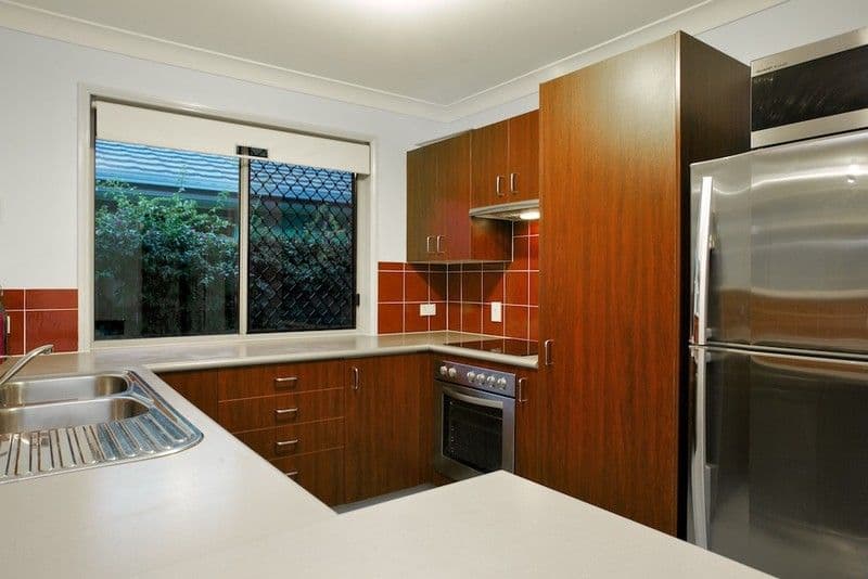 20 Gale Street, REDCLIFFE QLD 4020, Redcliffe - Thumbnail 2