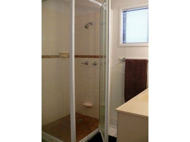 16 Raymond Croker Avenue, MOUNT PLEASANT QLD 4740, Mount Pleasant - Thumbnail 3