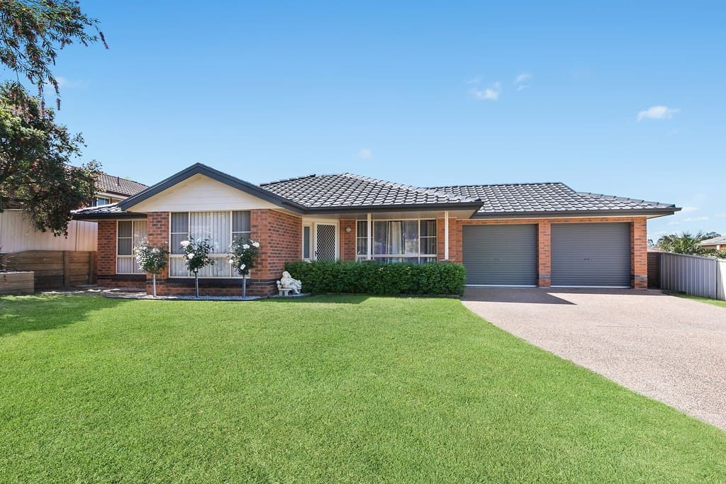 8 Budgeree Drive, Aberglasslyn - Image 1