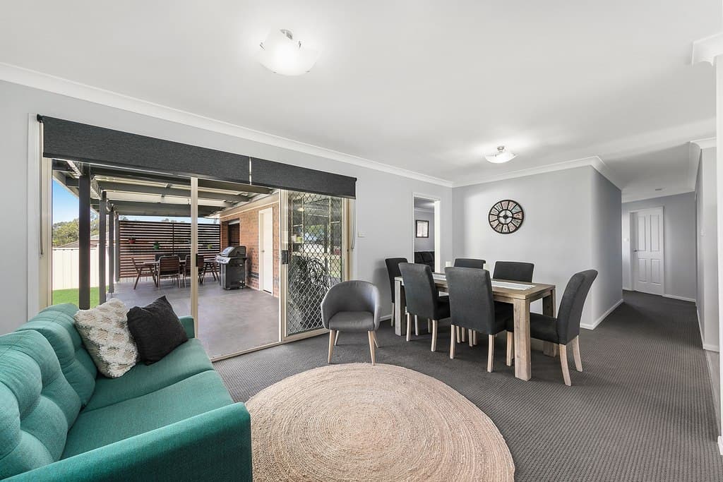 8 Budgeree Drive, Aberglasslyn - Thumbnail 2
