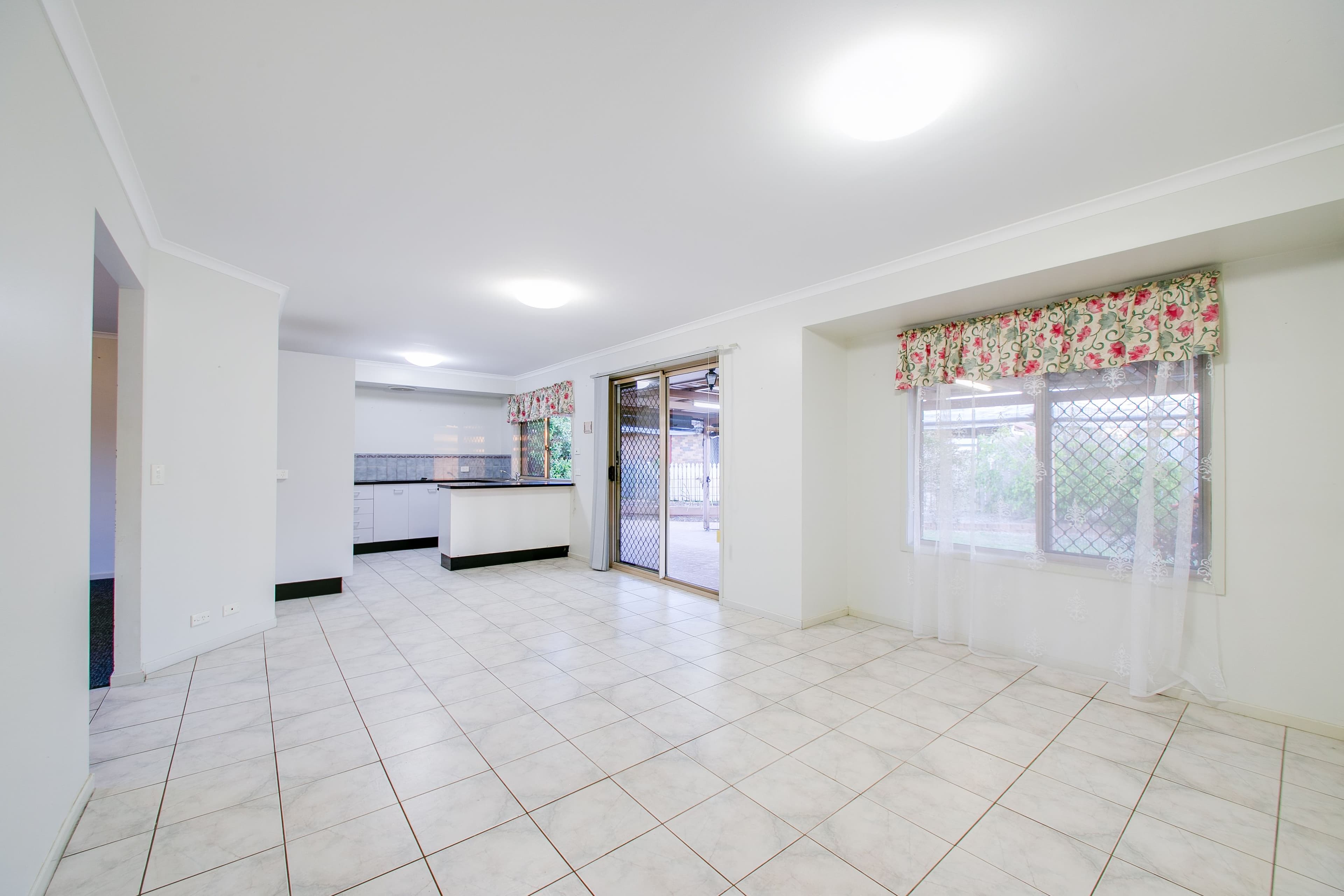 9 Eclipse Court, Bundamba QLD 4304, Bundamba - Thumbnail 4