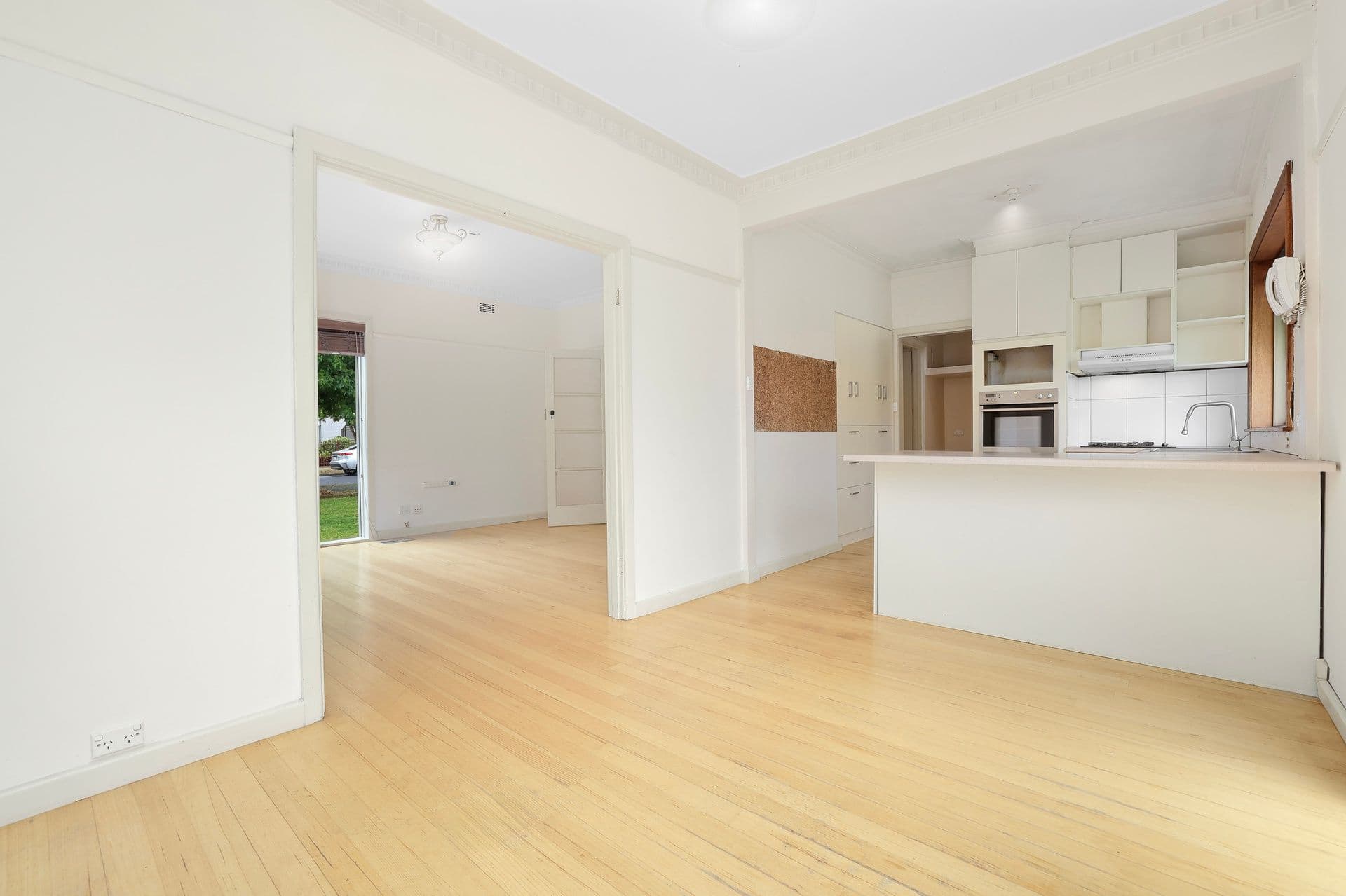 46 Winbourne Road, Mount Waverley VIC 3149, Mount Waverley - Thumbnail 7