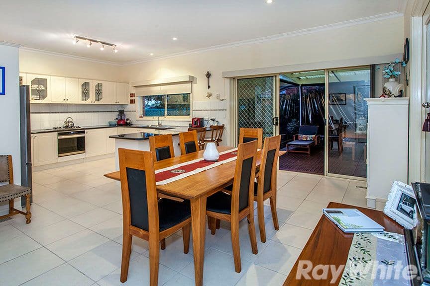 61 Orient Avenue, Mitcham VIC 3132, Mitcham - Thumbnail 3