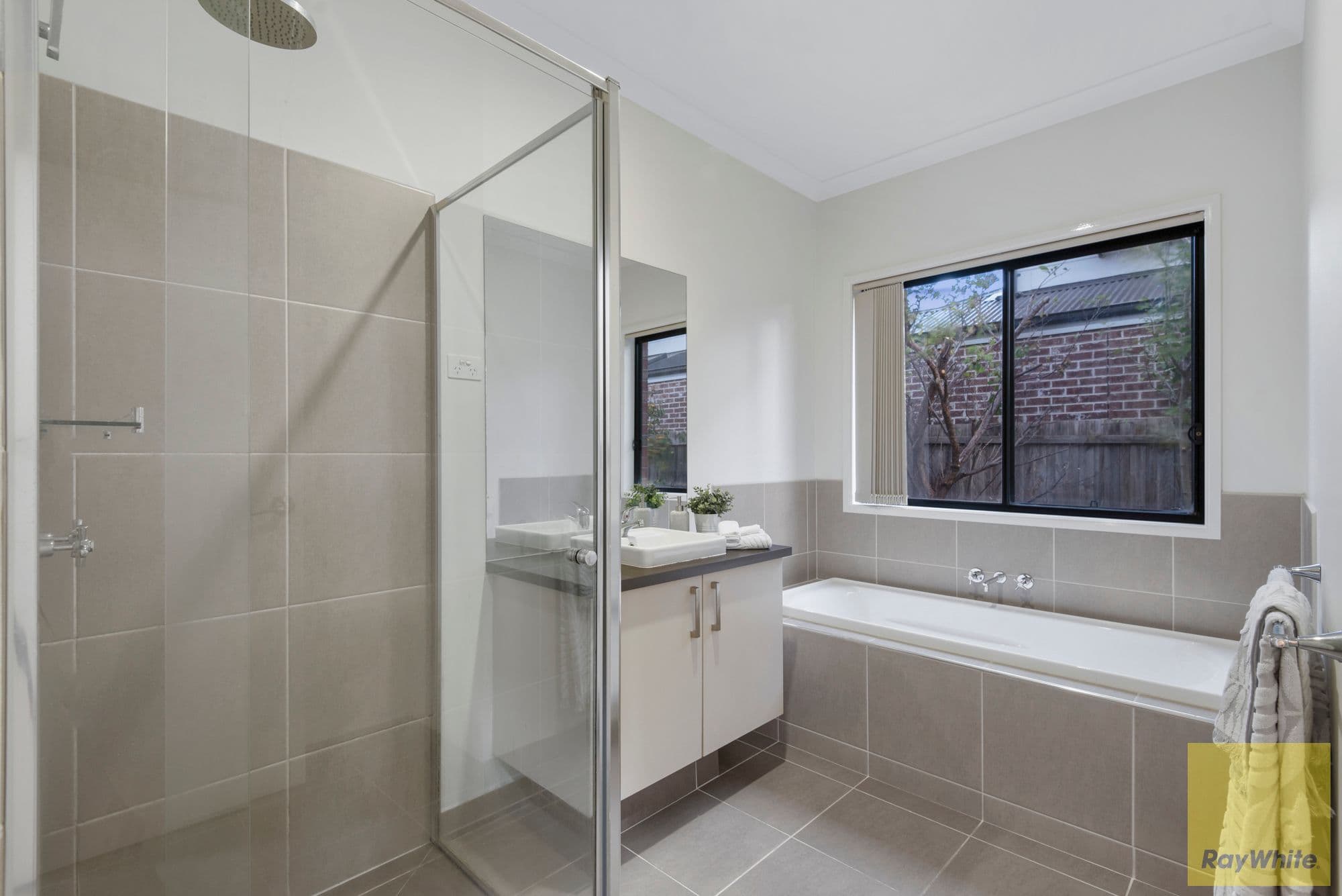 4 Mayfield Avenue, Truganina VIC 3029, Truganina - Thumbnail 4