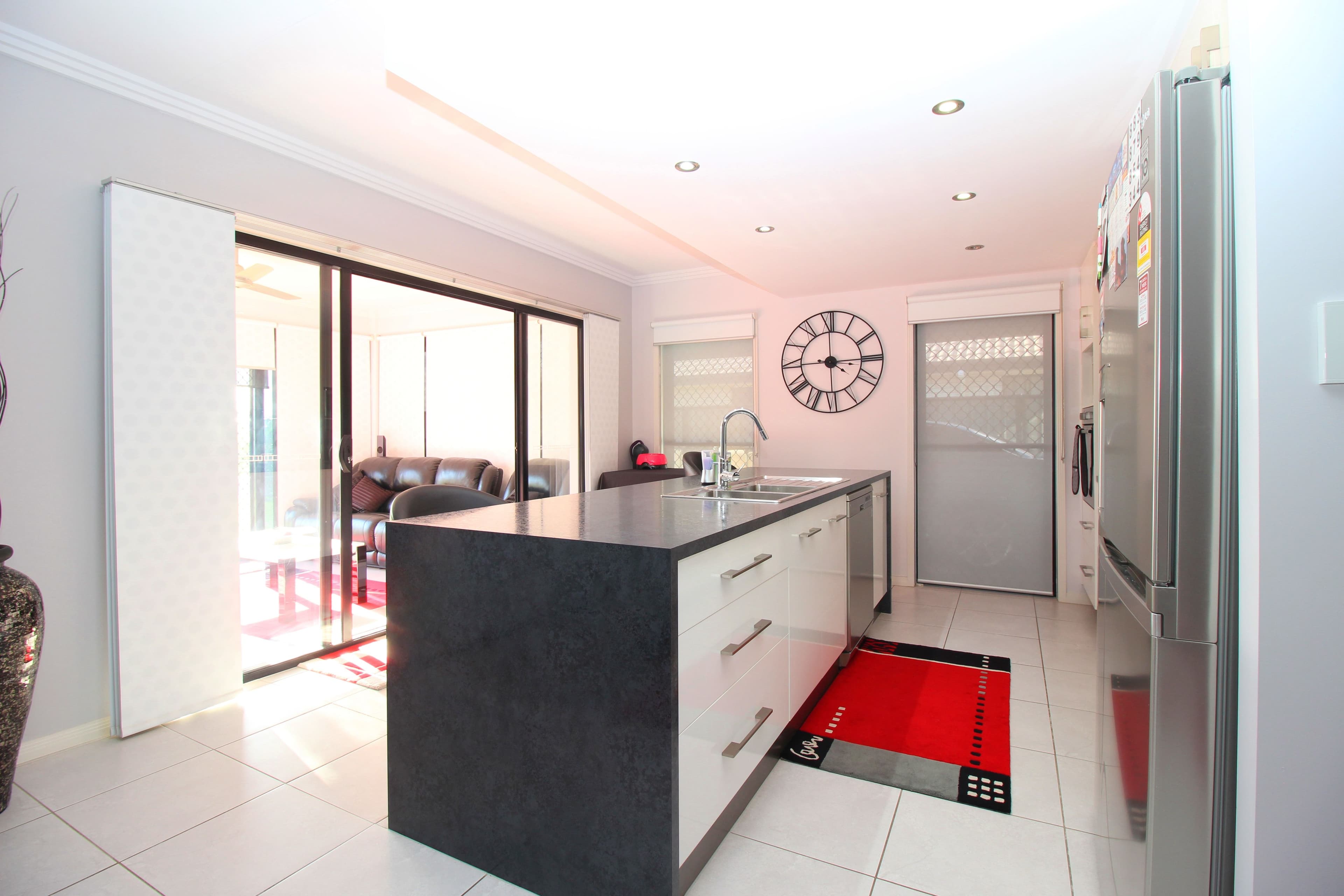 13 Newman Drive, Emerald QLD 4720, Emerald - Thumbnail 8