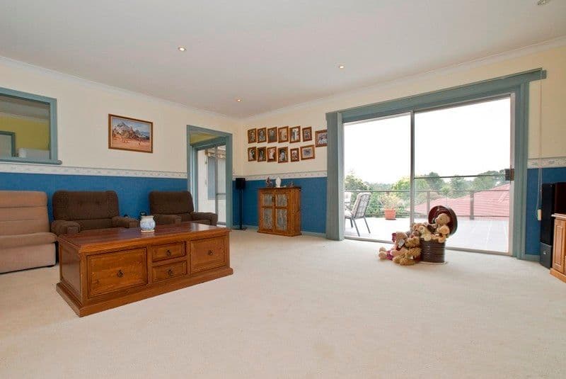 15 CAROLANNE Court, MOOROOLBARK VIC 3138, Mooroolbark - Thumbnail 3