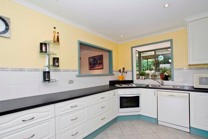 15 CAROLANNE Court, MOOROOLBARK VIC 3138, Mooroolbark - Thumbnail 4