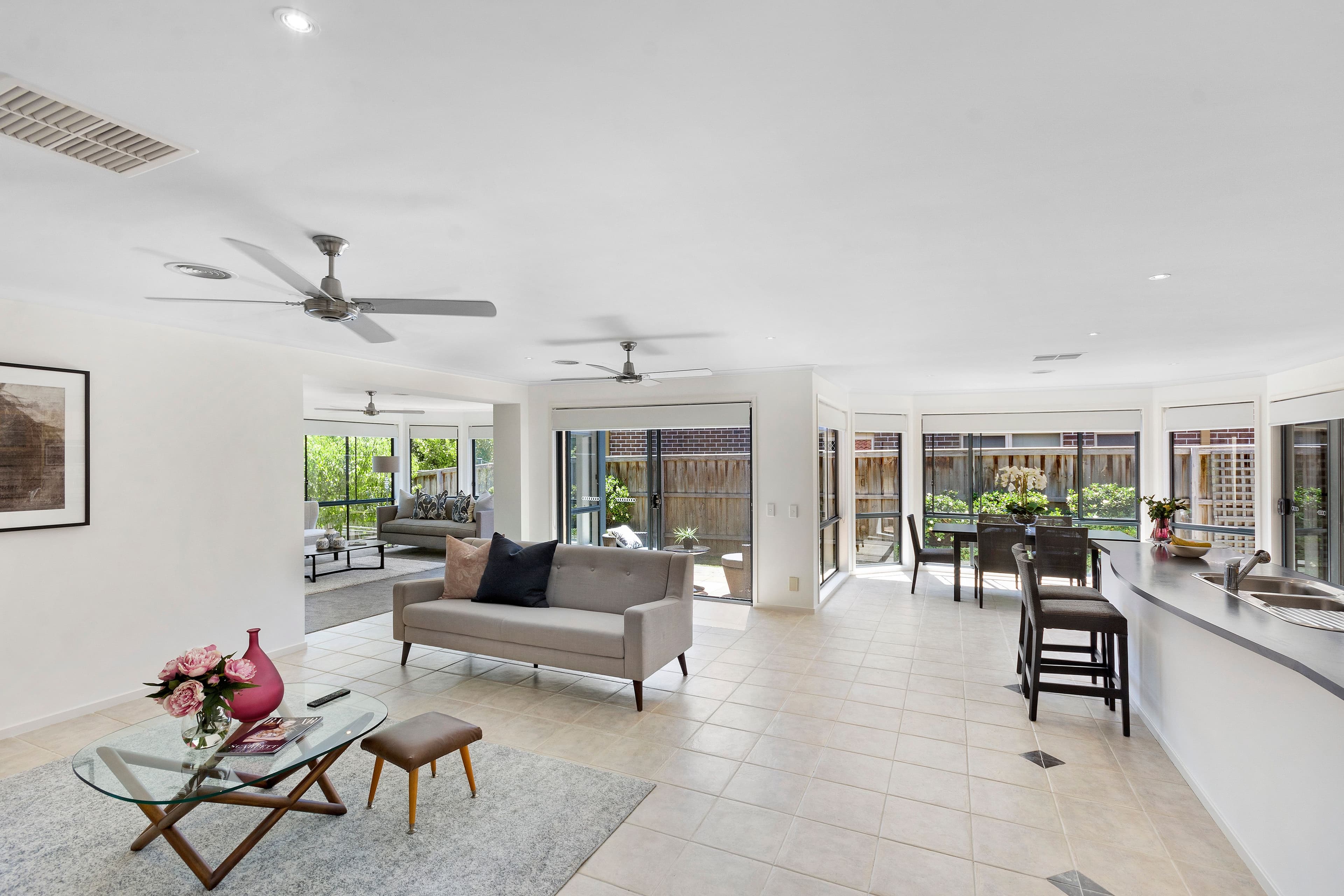 15 Hannora Crescent, Croydon VIC 3136, Croydon - Thumbnail 3