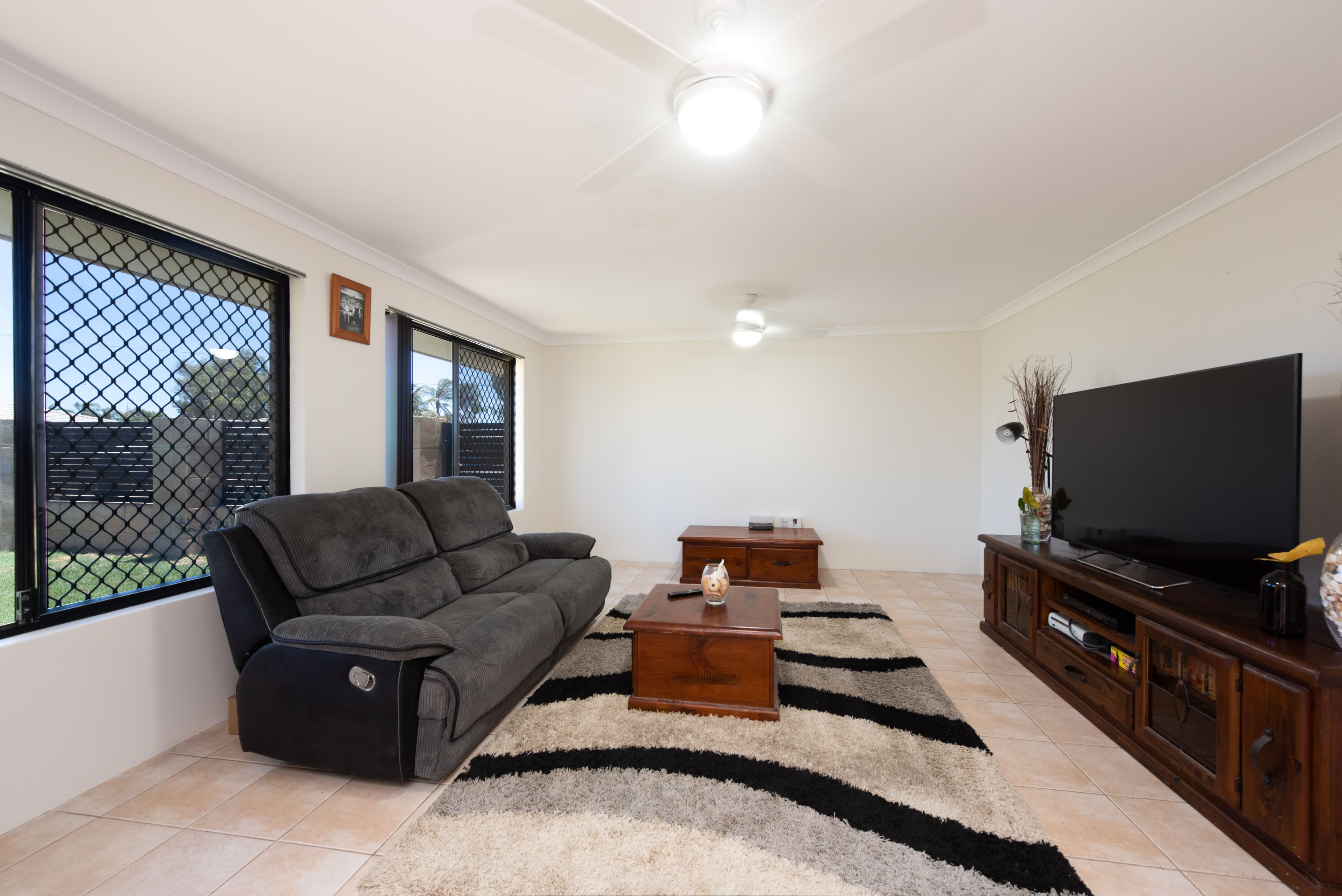 15 Broadfield Close, Utakarra WA 6530, Utakarra - Thumbnail 3