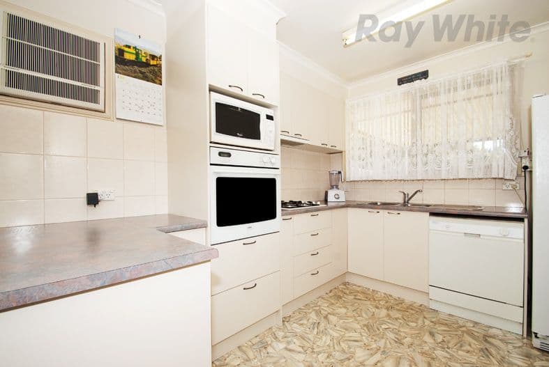39 Dryden Concourse, MOOROOLBARK VIC 3138, Mooroolbark - Thumbnail 4