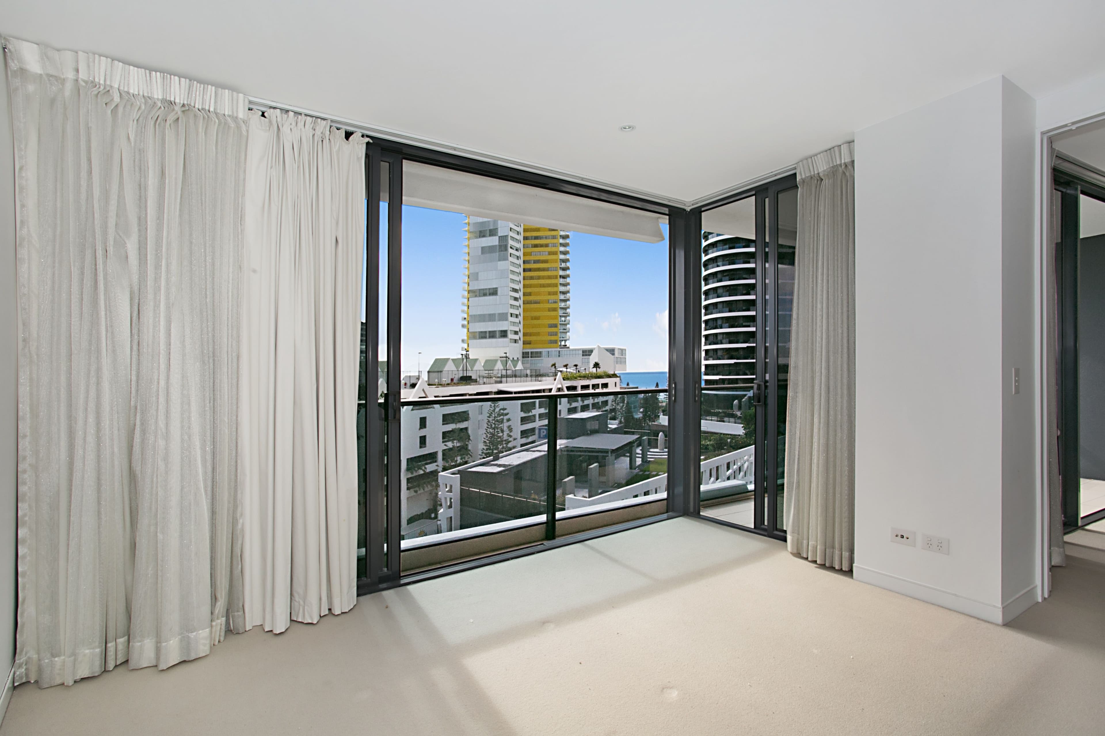 20605 'Oracle' 4-26 Charles Avenue, Broadbeach QLD 4218, Broadbeach - Thumbnail 7