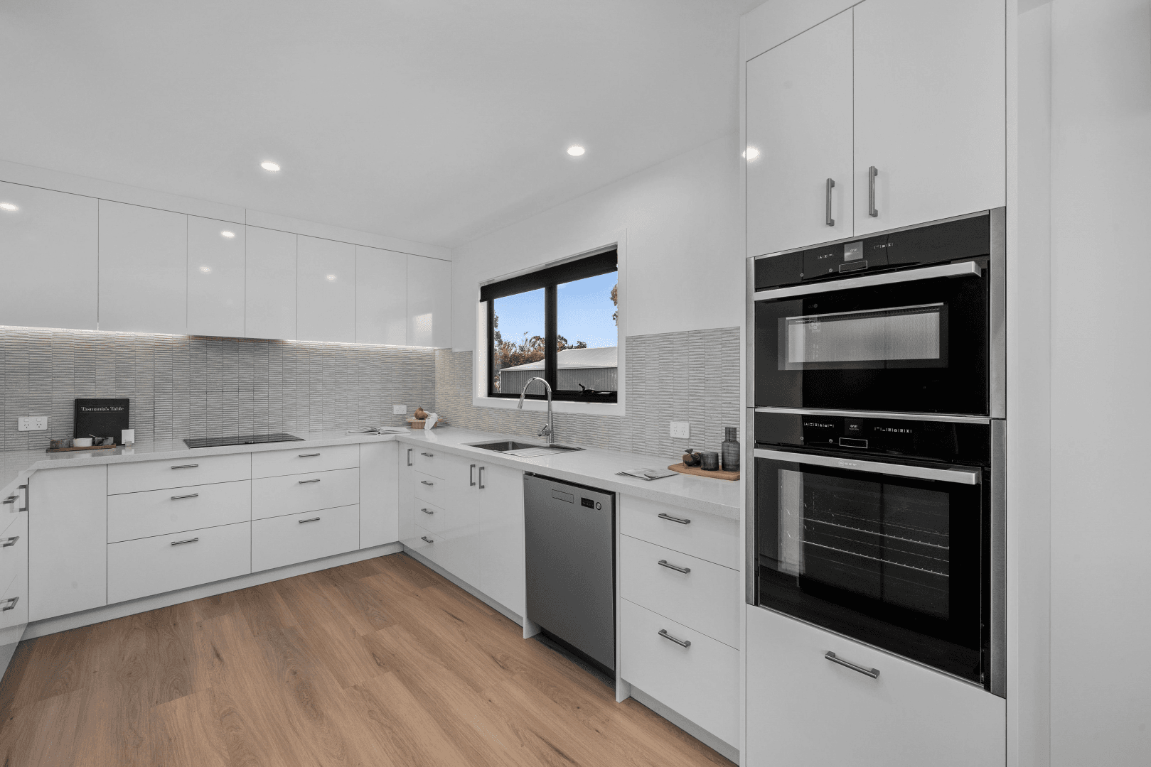10 Blake Street, Opossum Bay TAS 7023, Opossum Bay - Thumbnail 5