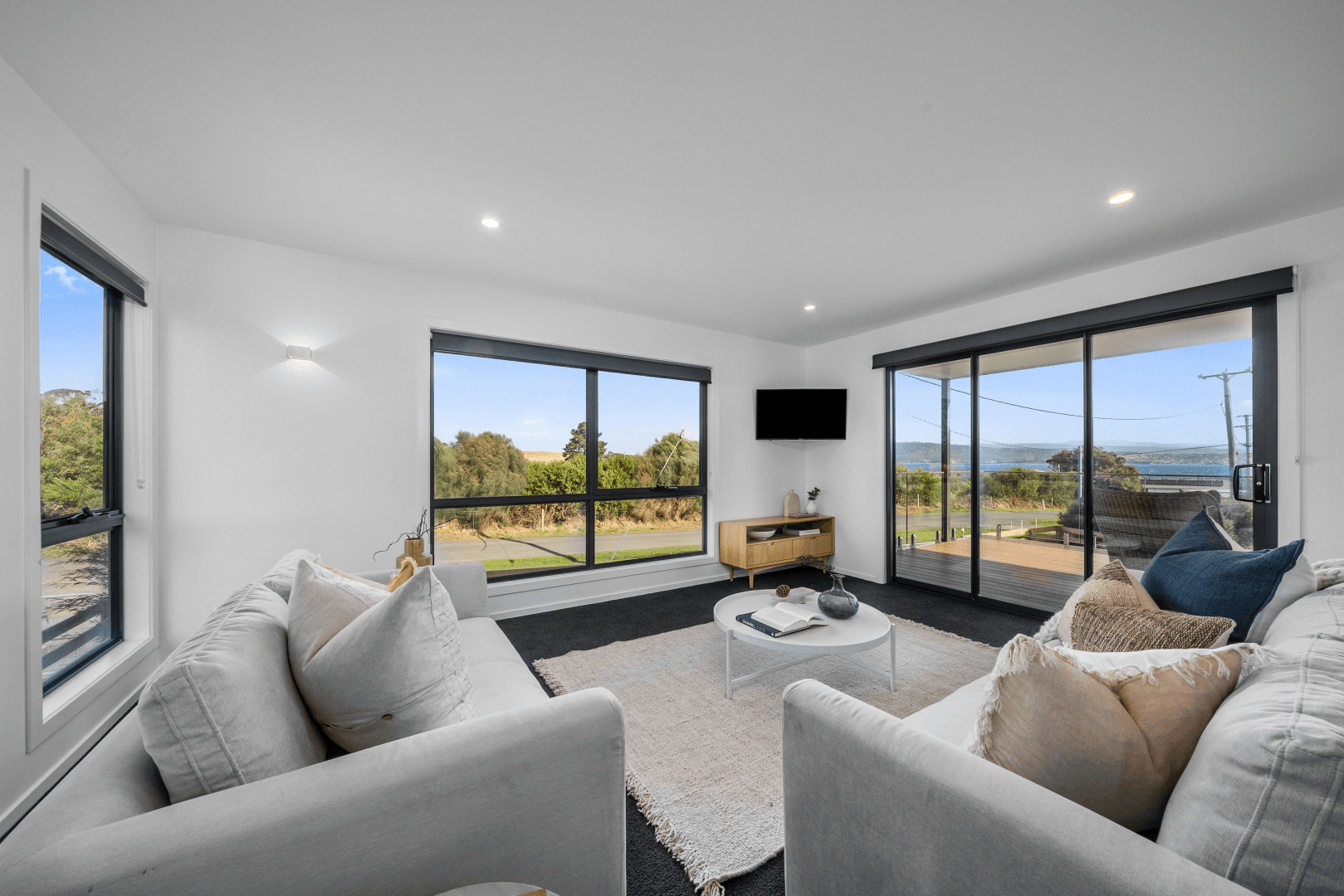 10 Blake Street, Opossum Bay TAS 7023, Opossum Bay - Thumbnail 6