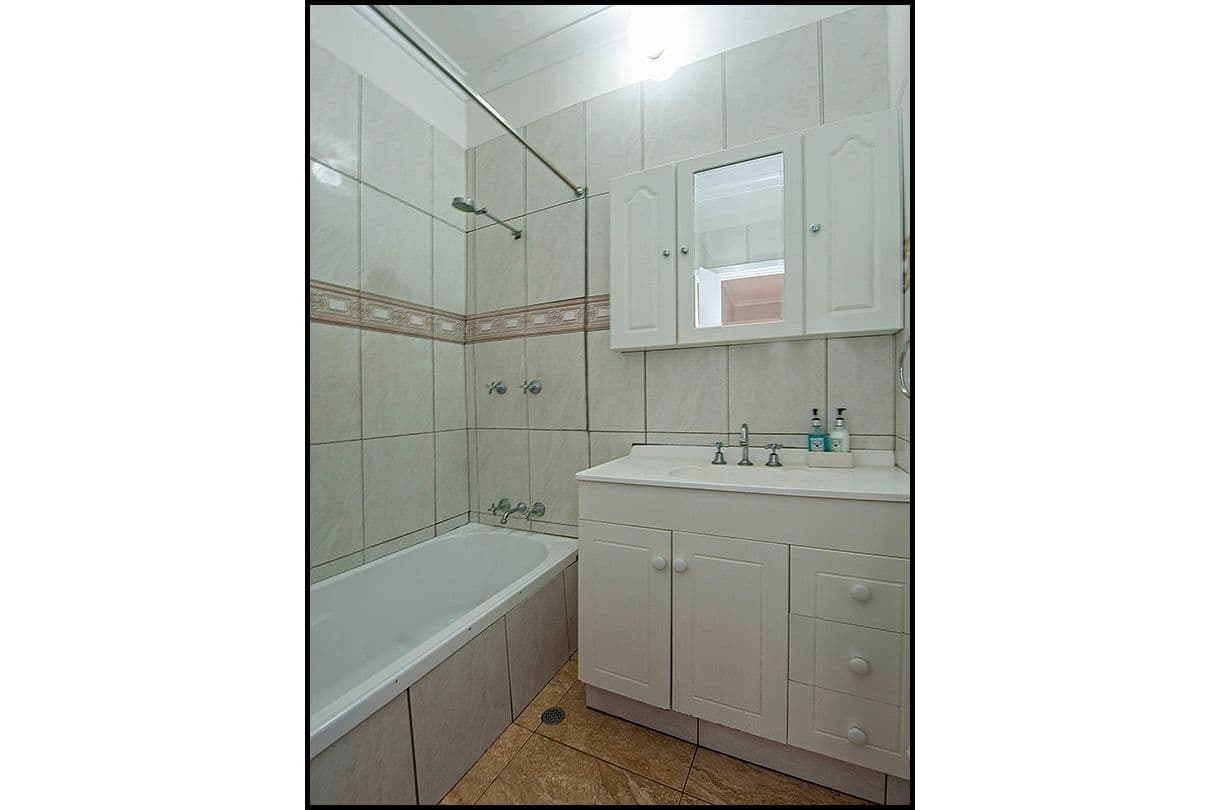 56 McGlinn Way, CLOVERDALE WA 6105, Cloverdale - Thumbnail 4