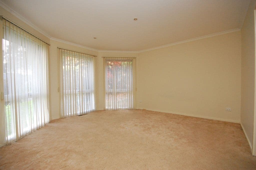 1 Huntingdale Drive, CHIRNSIDE PARK VIC 3116, Chirnside Park - Thumbnail 3