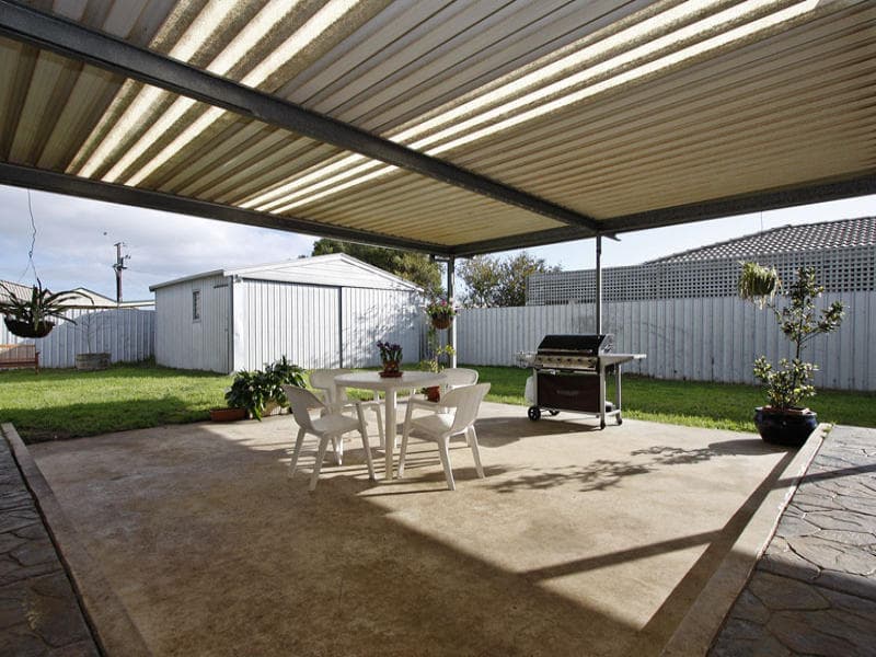 8 Austin Place, Port Willunga - Thumbnail 2