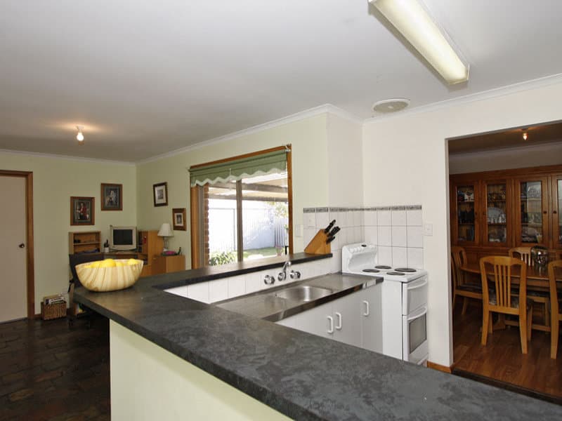 8 Austin Place, Port Willunga - Thumbnail 5