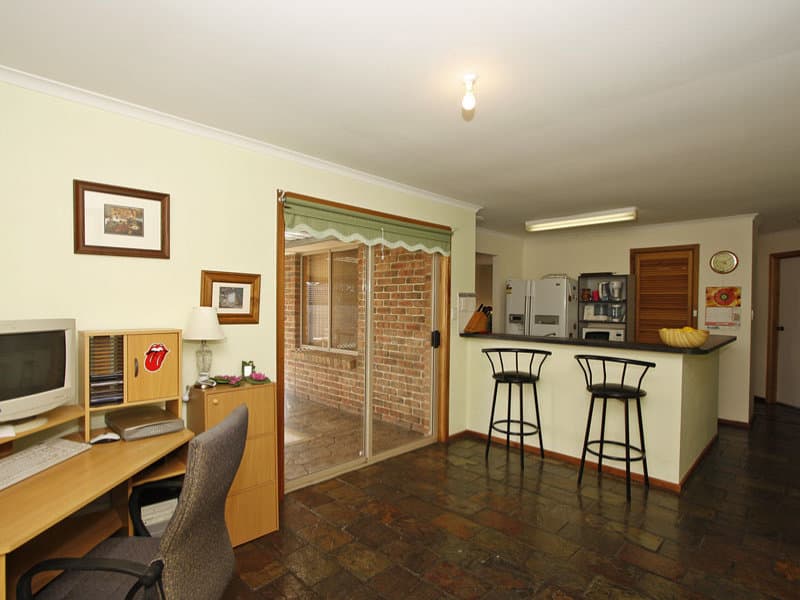 8 Austin Place, Port Willunga - Thumbnail 8