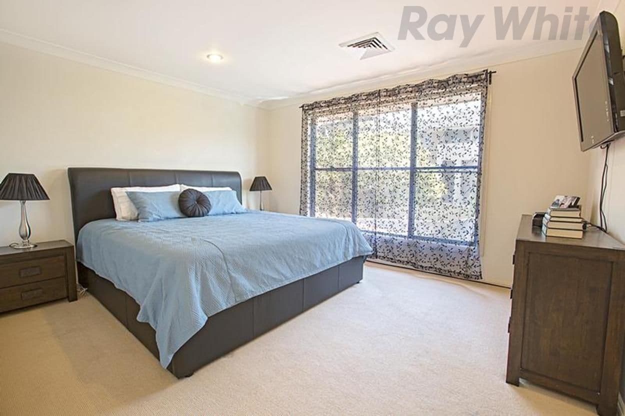 8 Davina Crescent, Cecil Hills NSW 2171, Cecil Hills - Thumbnail 4