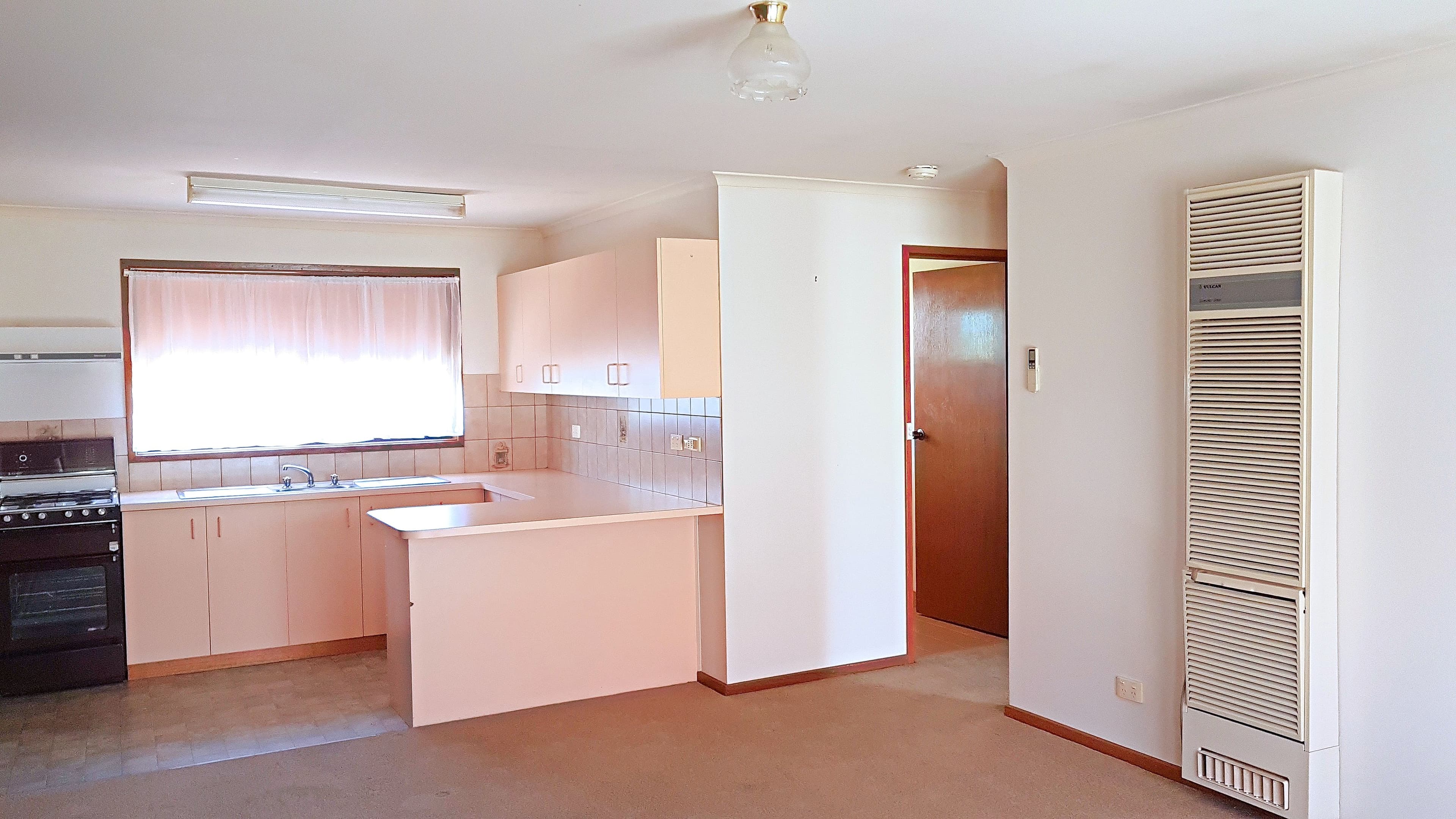 30 Byrne Street, Benalla VIC 3672, Benalla - Thumbnail 2