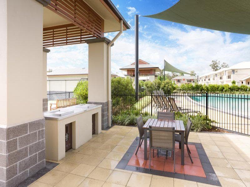 6/7 Greenway Circuit,  Mount Ommaney, Mount Ommaney - Thumbnail 2