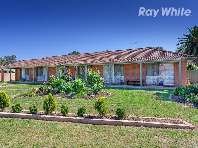 8 Balfour Street, CULCAIRN NSW 2660, Culcairn - Image 1