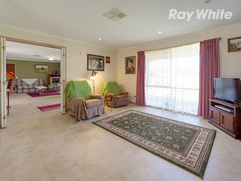 8 Balfour Street, CULCAIRN NSW 2660, Culcairn - Thumbnail 8