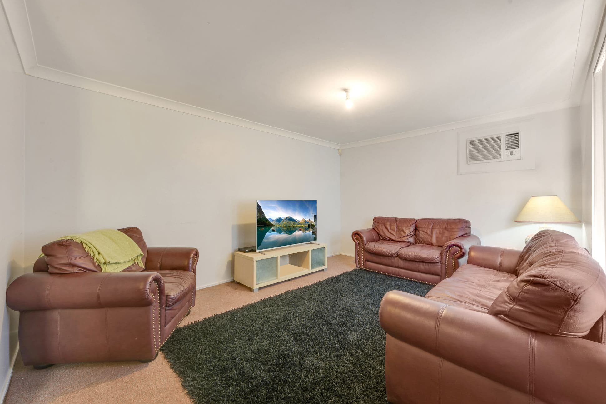 7 Gaspard Place, Ambarvale - Thumbnail 4