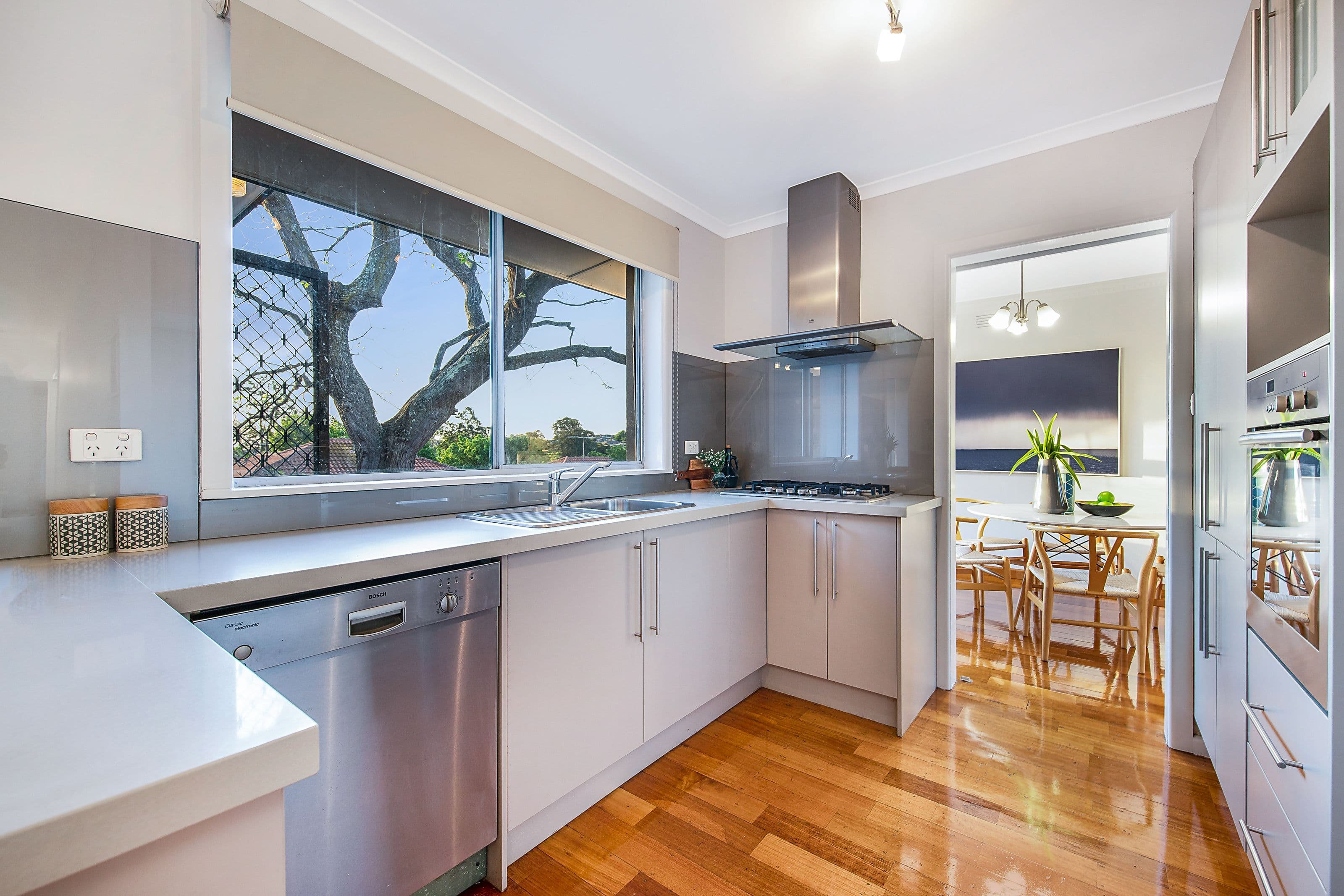 35 Bradstreet Road, Mount Waverley VIC 3149, Mount Waverley - Thumbnail 2