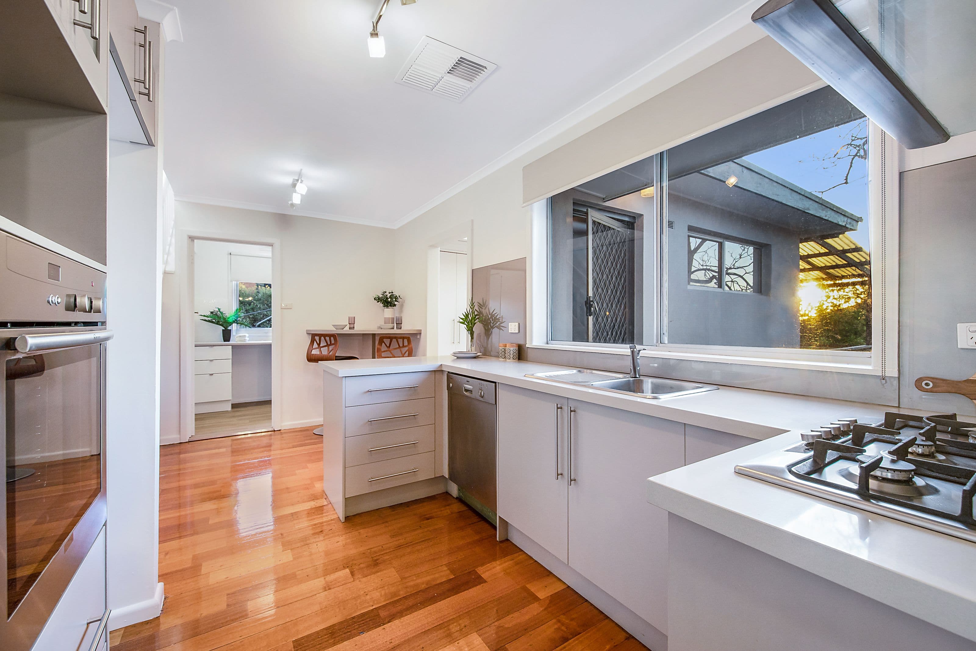 35 Bradstreet Road, Mount Waverley VIC 3149, Mount Waverley - Thumbnail 3