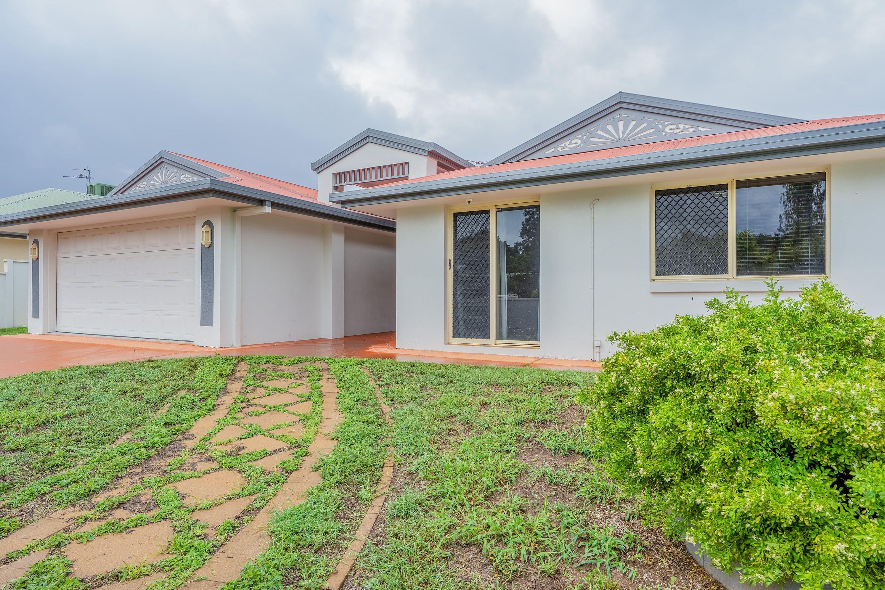 10 Staunton Street, Emerald QLD 4720, Emerald - Image 1
