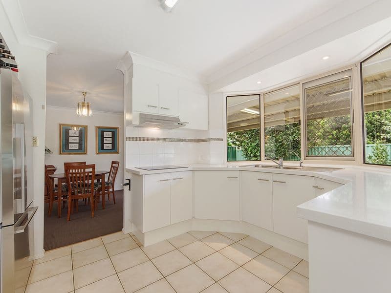 33 Manakin Avenue, Burleigh Waters QLD 4220, Burleigh Waters - Thumbnail 3