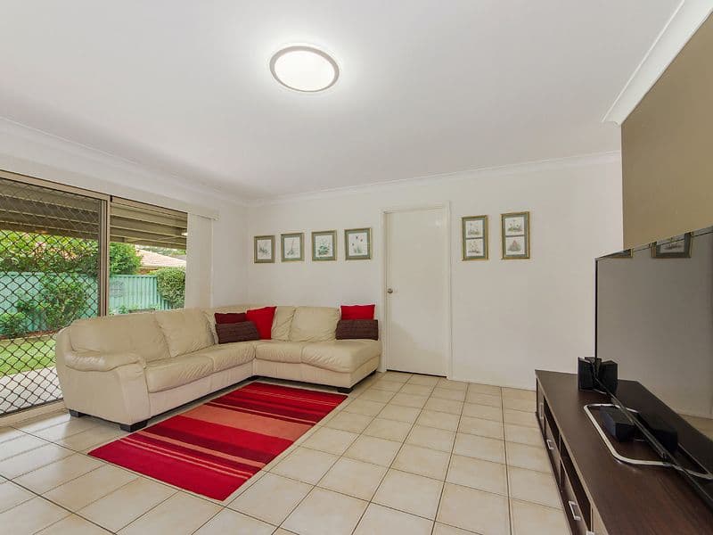 33 Manakin Avenue, Burleigh Waters QLD 4220, Burleigh Waters - Thumbnail 5