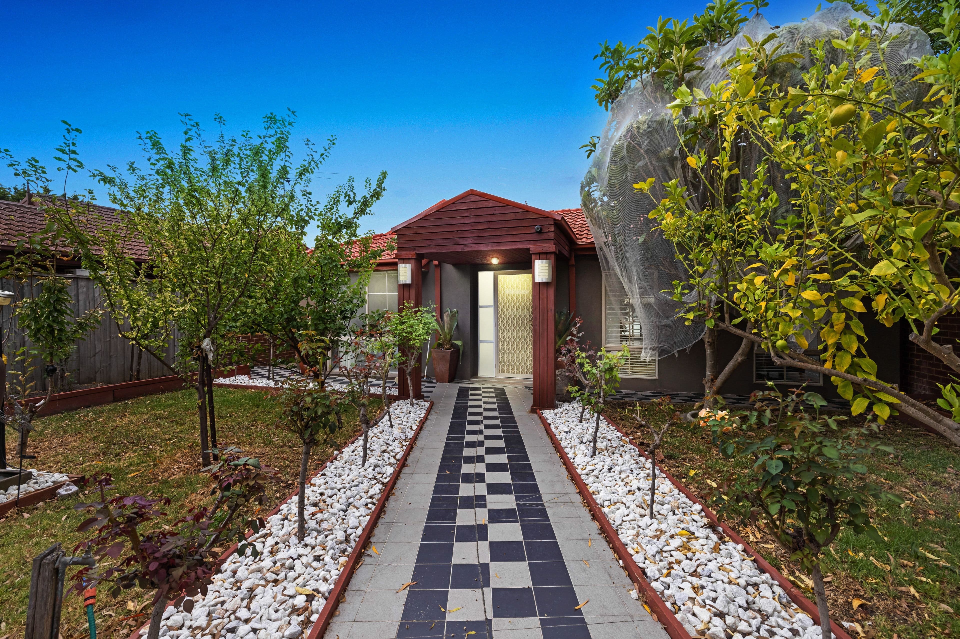2 Marsden Walk, Roxburgh Park VIC 3064, Roxburgh Park - Thumbnail 3