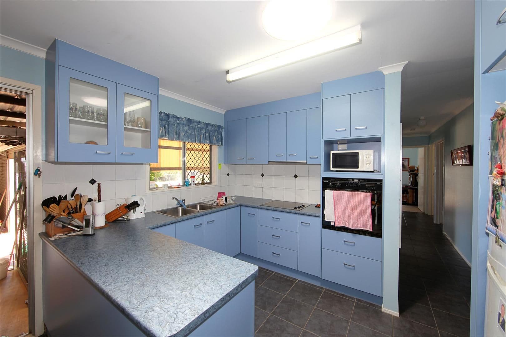 12 Mott Street, AVOCA QLD 4670, Avoca - Thumbnail 2