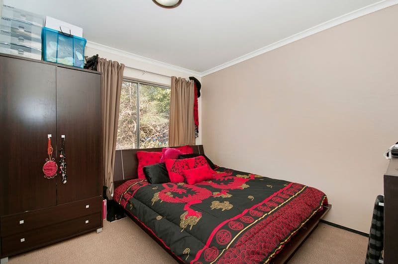 9 Macquoid Street, QUEANBEYAN NSW 2620, Queanbeyan East - Thumbnail 5