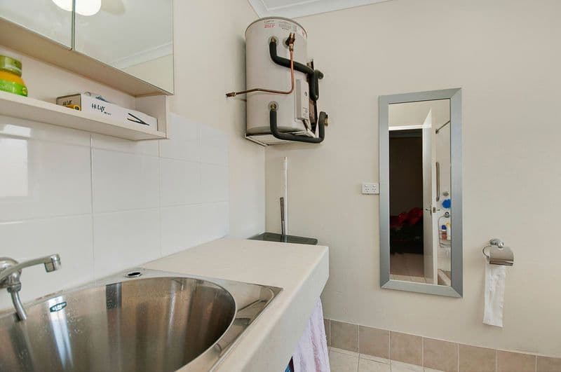 9 Macquoid Street, QUEANBEYAN NSW 2620, Queanbeyan East - Thumbnail 6