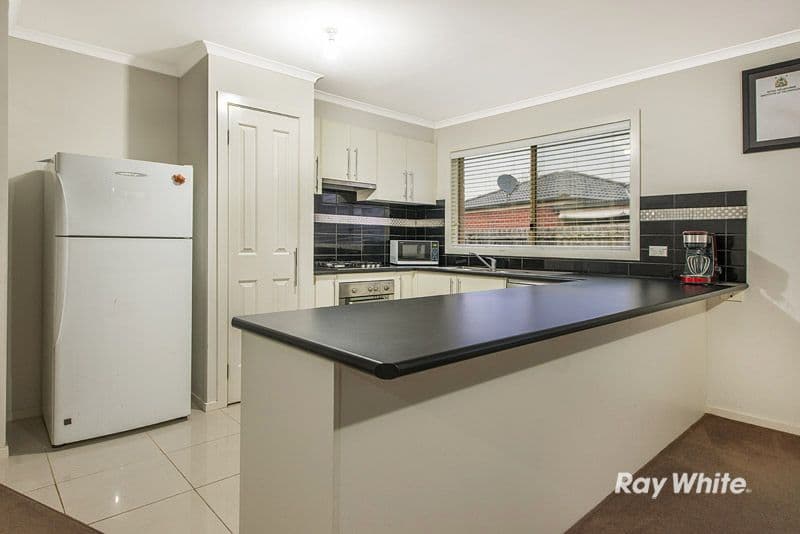 59 Taplan Crescent, Cranbourne West VIC 3977, Cranbourne West - Thumbnail 2