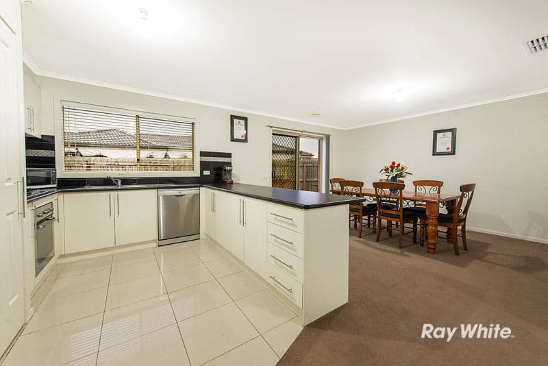 59 Taplan Crescent, Cranbourne West VIC 3977, Cranbourne West - Thumbnail 3
