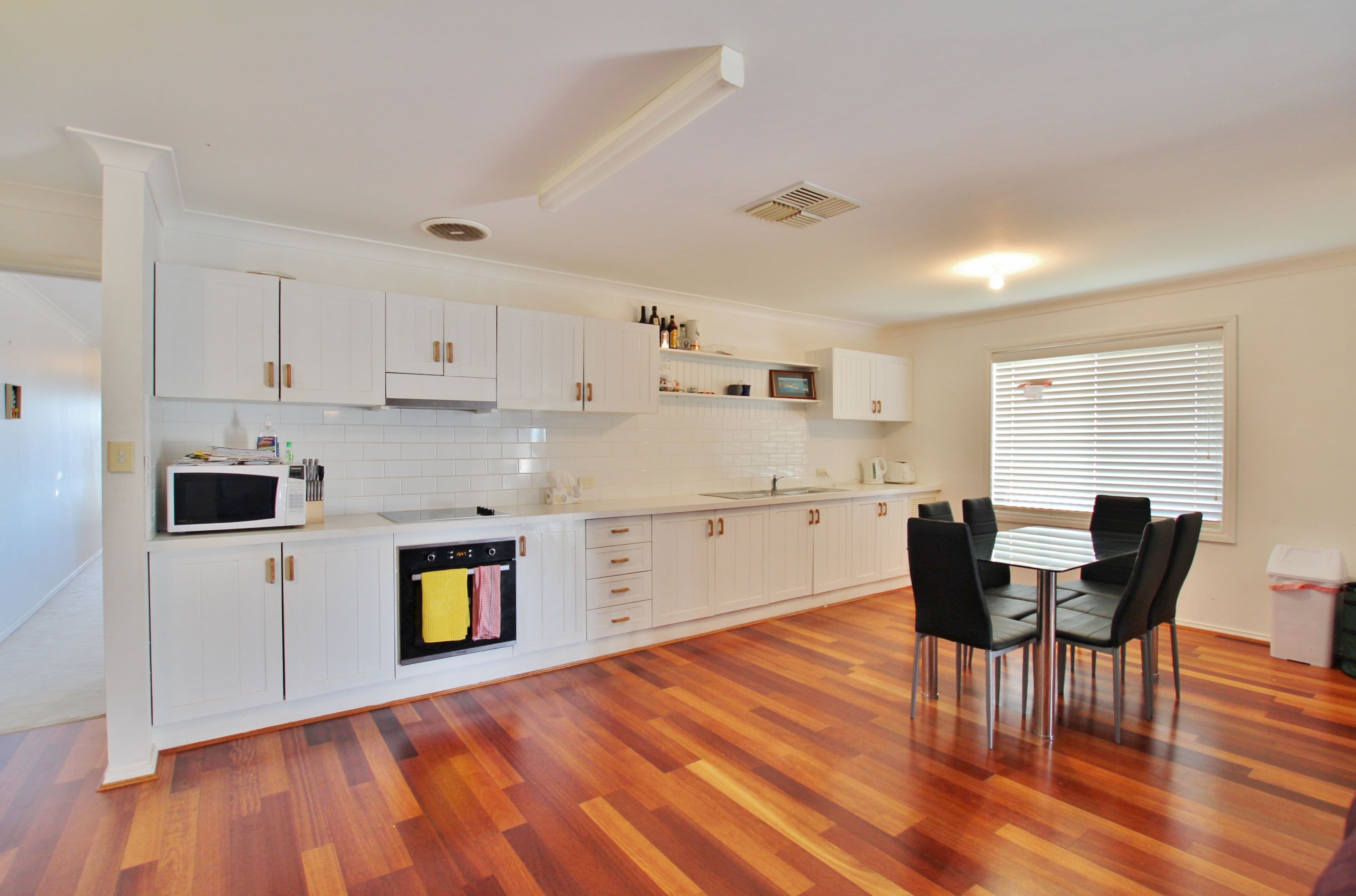 3 Brocade Place, Young NSW 2594, Young - Thumbnail 2
