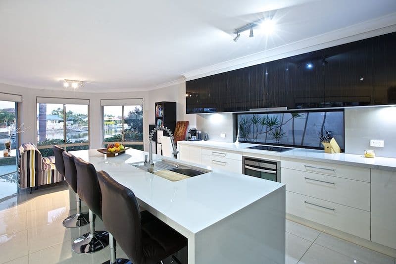 124 Lae Drive, RUNAWAY BAY QLD 4216, Runaway Bay - Thumbnail 5