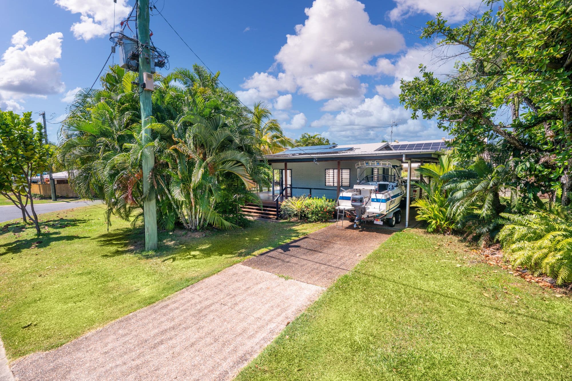 19 Donkin Lane, Mission Beach QLD 4852, Mission Beach - Thumbnail 4