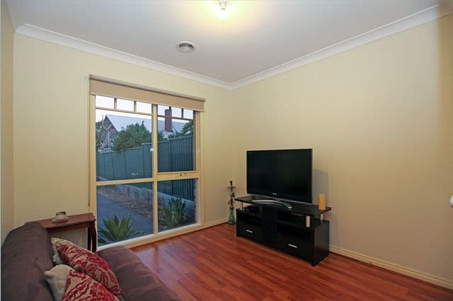 23 Boldrewood Parade, RESERVOIR VIC 3073, Reservoir - Thumbnail 7